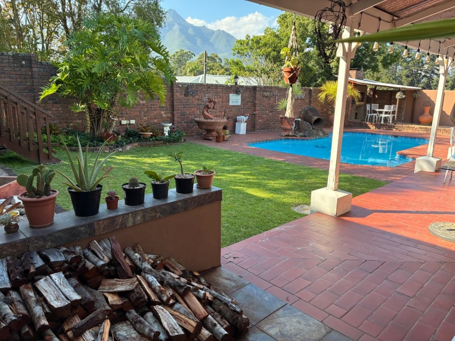 7 Bedroom Property for Sale in Heather Park Western Cape
